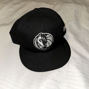 Dallas Mavericks SnapBack